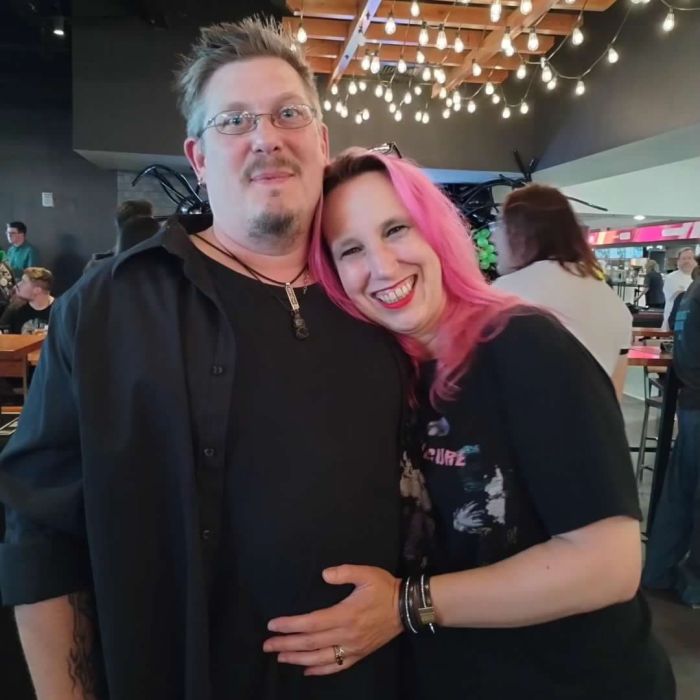 custom made painting from a picture size 36x36 inches with stretching and shipping included