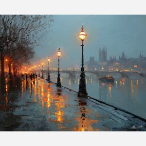 LONDON EMBANKMENT GLOW