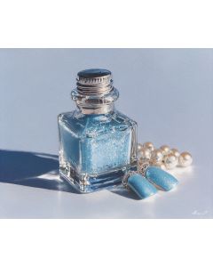 CRYSTAL-BLUE CUTICLE GLOW