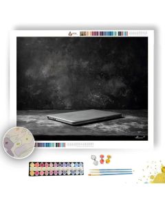 SIMPLE FIELD B&W - Paint by Numbers Full Kit