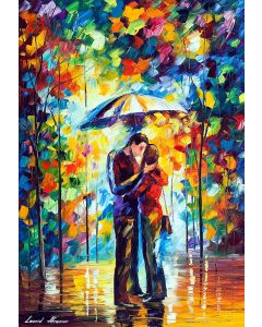LOVELY KISS IN THE PARK