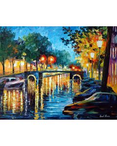 AMSTERDAM'S REFLECTIONS